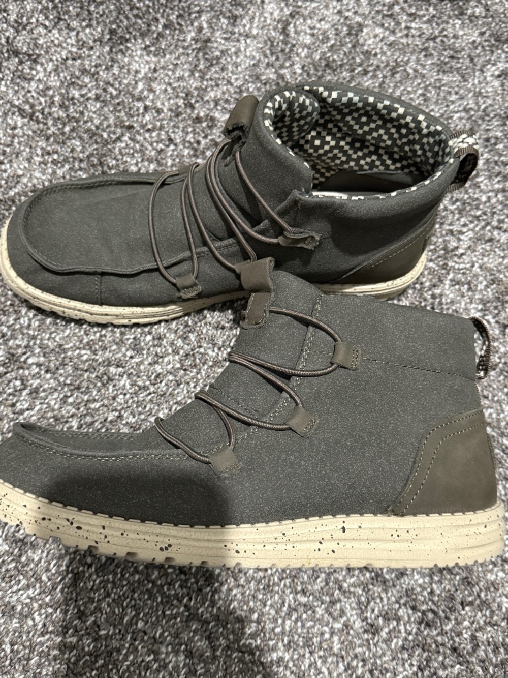 Hey Dude bootie, size 9, coffee color, barely worn